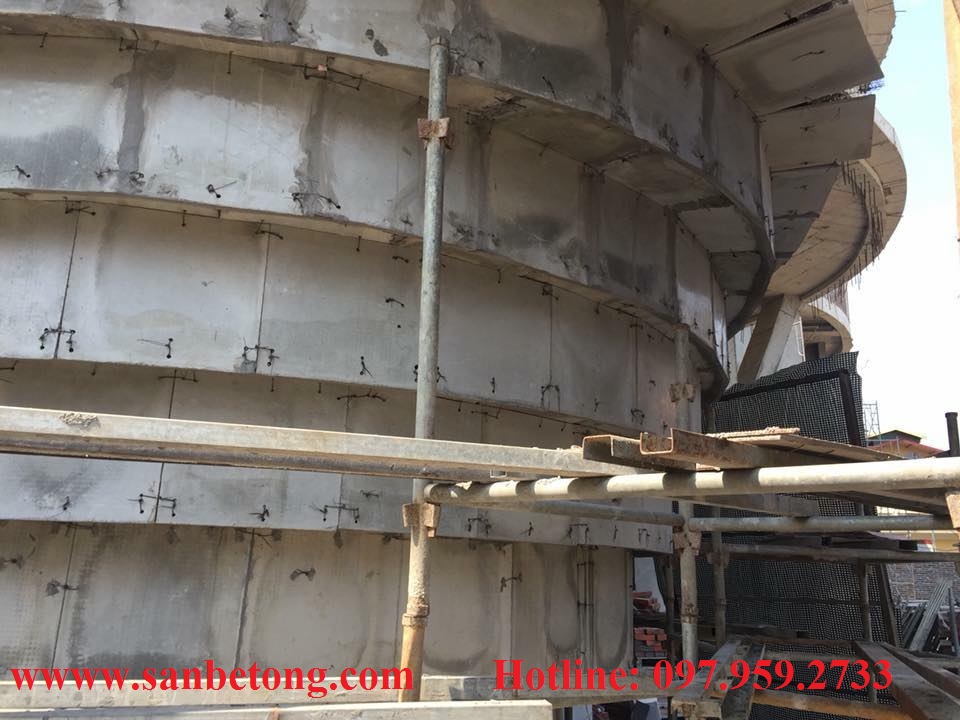 Gần 1000m2 sàn bê tông nhẹ Xuân Mai làm Kiot tại Bát Tràng - Hà Nội Gần 1000m2 sàn bê tông nhẹ Xuân Mai làm Kiot tại Bát Tràng - Hà Nội